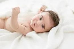 The 8 Lenses shooting floor set up for a newborn session